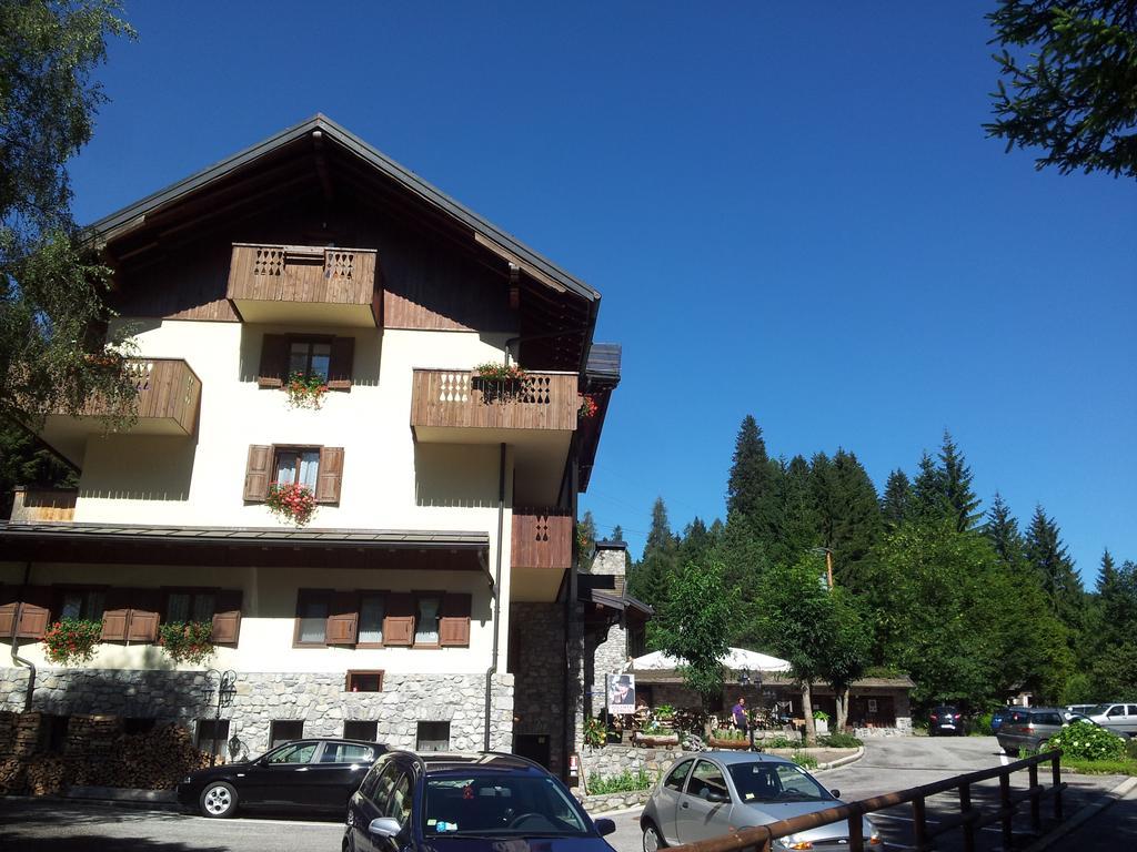 Albergo Nuoitas Forni di Sopra Exterior foto