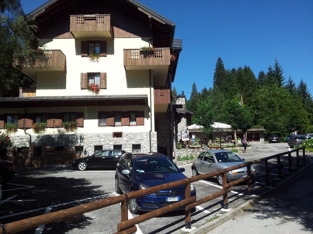 Albergo Nuoitas Forni di Sopra Exterior foto